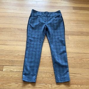 Skinny grey and black pants size L